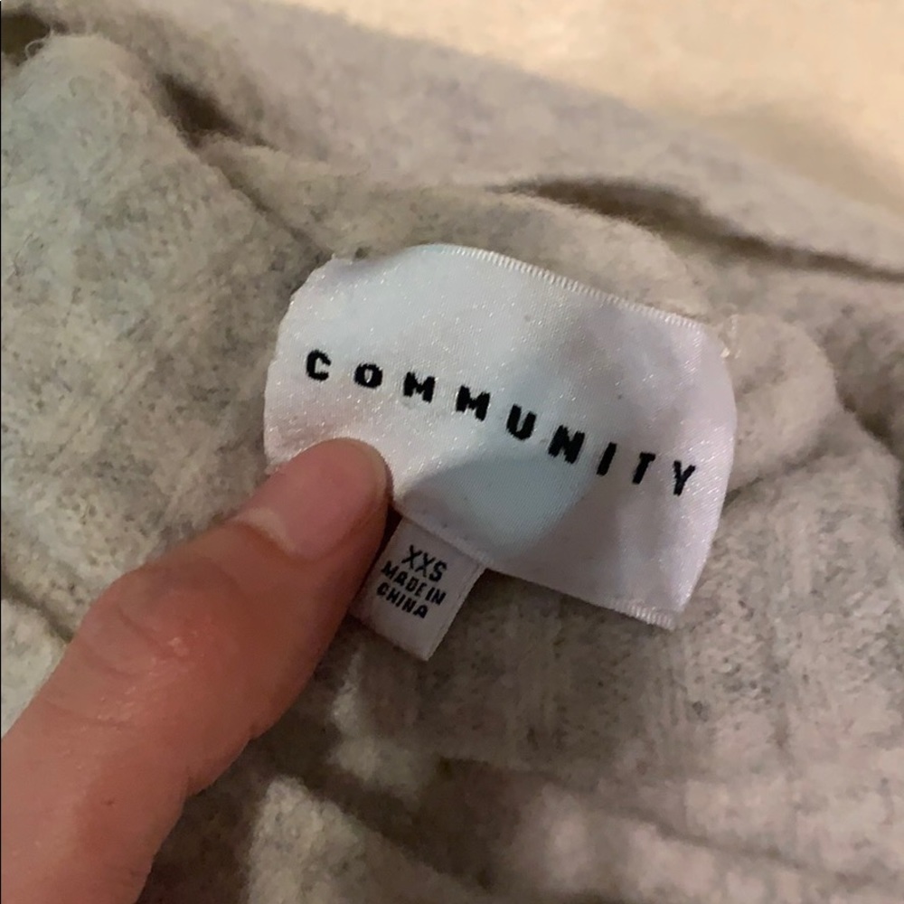 Community sweater - Picture 2 of 7